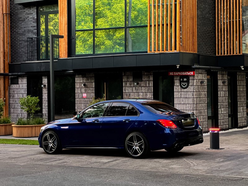 Mercedes C