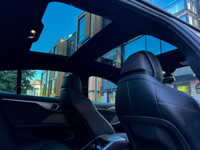 BMW 840